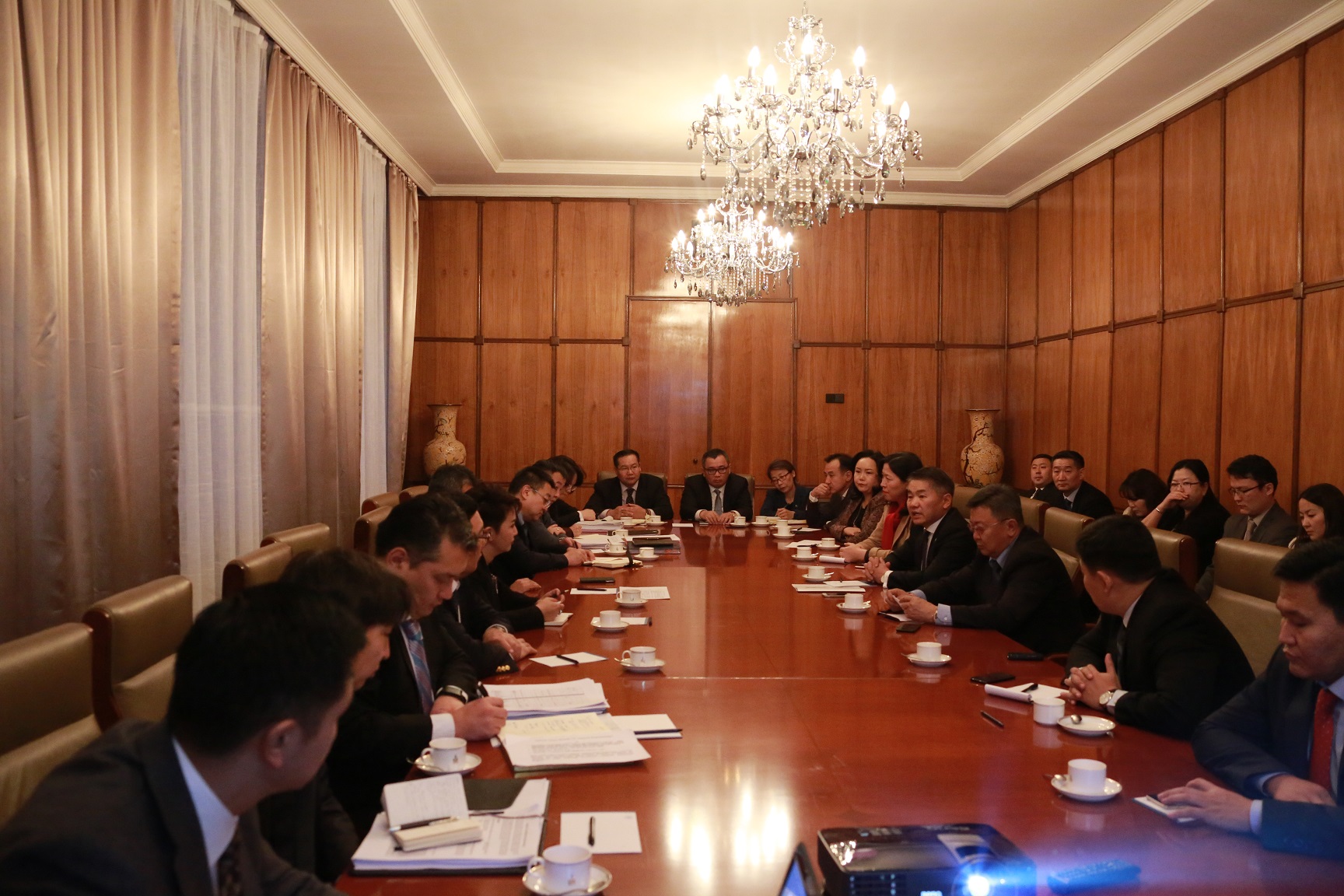 УИХ-ын Байнгын хороодын өнөөдрийн хуралдааны хуваарь Байнгын хороодын өнөөдрийн хурал