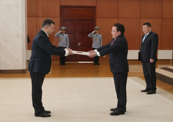 Монгол Улсын Ерөнхийлөгч Ц.Элбэгдоржид Турк Улсын Элчин сайд ИЖБ барив