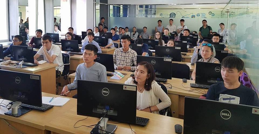 Залуус Солонгосын мэдээллийн технологийн компанид ажиллана