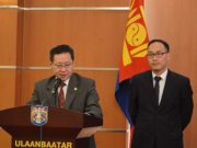 62 төрийн албан хаагч сертификатаа… 62 төрийн албан хаагч сертификатаа...