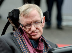 Физикийн онолын суут ухаантан Стивен Хокинг 76 насандаа таалал төгслөө Стивен