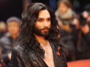 Дуучин Том Нойвирт ДОХ-той гэдгээ Инстаграм хуудсаараа зарлажээ Avstraliin duuchin