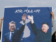 Өмнөд, Умард хоёр солонгосын удирдагчдын түүхэн уулзалт эхэллээ hoer solongosiin udirdagchid