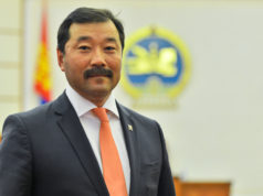 Нүүрс тээвэрлэлттэй холбоотой асуудлаар үүрэг, чиглэл өглөө ЗТХ-ийн сайд Ж.Бат-Эрдэнэ
