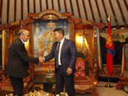 Хөгжмийн зохиолч Б.Шарав, Ерөнхийлөгчийг тоглолтдоо урилаа… Hogjmiin zhiolch_Sharav