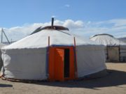 Түймрийн улмаас орон гэргүй болсон иргэнд МОНГОЛ ГЭР олгов tuimert ortson irgend mongol ger ogloo