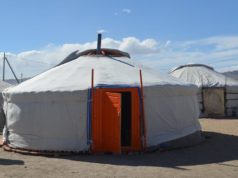 Түймрийн улмаас орон гэргүй болсон иргэнд МОНГОЛ ГЭР олгов tuimert ortson irgend mongol ger ogloo