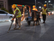 Авто замын ан цав, заадас засварлах ажилд Мастик ашиглаж байна zam zaswariin ajil