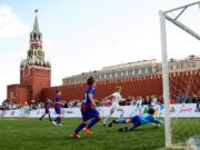 Улаан талбайд хөлбөмбөгийн парк нээгджээ Moskva_holbombogiin park