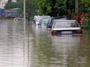 Вьетнамын хэд хэд муж үерт автаж, 22 хүний амь үрэгджээ! bietnem_uyert_awtaw