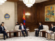 Төрийн алба хаагчдын цалинг нэмэх үү… Төрийн алба хаагчдын цалинг нэмэх үү...