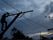 ХУД-ийн 11, 15-р хорооны иргэд цахилгаангүй болжээ horood_tsahilgaangui_boljee