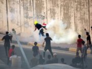 Иракийн өмнөд нутгийн Басра хотод эсэргүүцлийн ЖАГСААЛ хйиж байна Irak-eserguutsliin-jagsaal