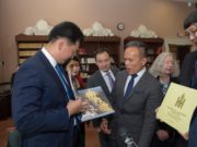 У.Хүрэлсүх Конгрессын номын сангаар зочиллоо hurelsuh_kongresiin_nomiin-san