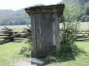 Усан сан бүхийн тусгай хамгаалалтын газарт “нүхэн жорлон” ашиглахыг хориглов nuhen_jorlon