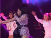 Дахиад л цоо шинэ Т.Ариунаа…