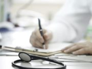 Иргэдийг урьдчилсан сэргийлэх үзлэгт ҮНЭ ТӨЛБӨРГҮЙ хамруулж байна eruul-mendiin-uzleg-2018