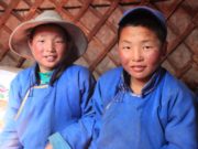 Малчдын хүүхэд 7 настай сургуульд орно malchnii-huuhed