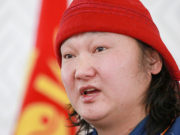 Бие даагч гишүүн С.Жавхлан: Улс төрчид чинь гэнэт надад хайртай болчихлоо Jawhlan