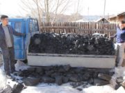 САЙН МЭДЭЭ: Автобаазын алба хаагчид ахмад ажилтан Л.Мөнхнасанд тусаллаа avto-baaz-ahmad-ajiltan-monhnasan-03