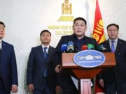 М.Энхболд маргаашийн дотор огцрохгүй бол өрөөнөөс нь чирч гаргана гэв! ih-hurliin-dargiig-ogtsruulah-gishuud