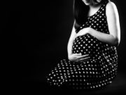 Сувилагчид хөөгдсөн жирэмсэн эмэгтэй, гадаа төржээ! jiremsen-eejiig-hoow