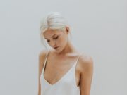 МИНИМАЛ стильтэй бүсгүйчүүд шинэ жилдээ юу өмсөх вэ? minimal-daashinz-01