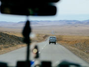 Нүүрс тээвэрлэдэг жолоочдод эрүүл мэндийн үзлэг хийж байна nuurs-teewer