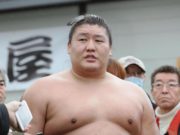 Монголын сүмоч Таканоива зодог тайлах хүсэлтээ хүргүүллээ sumoch-takinava