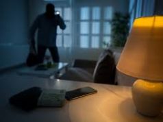 Орон байрны хулгай хийж байгаад, үйлдэл дээрээ баригджээ! hulgain-gemt-hereg