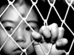 Хүүхдийн дэргэд архидан согтуурсан эхийг 300 мянган төгрөгөөр торгов! huuhdiin-erh