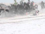 Унаач хүүхдүүдийн амь нас хохирч байна! owliin-morin-uraldaan