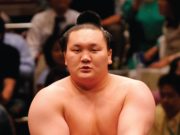 Хакүхо М.Даваажаргал тэргүүлж эхэллээ davaajargal