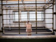 Таван хүүхэдтэй, өрх толгойлсон хоригдол эмэгтэйг суллав horih-angi-407