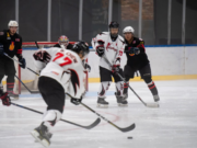 Монголын хоккейчид ээлжит хожлоо аваад байна mongoliin-hokkei