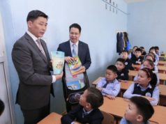 Сайдын санаачилгаар Архангайн төвд хичээлийн БАЙР барина said-Baatarbileg-Arhangai