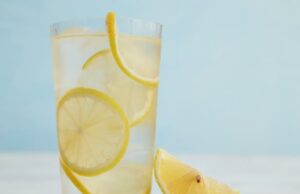 ЗӨВЛӨМЖ: Өдөрт 8-10 аяга халуун зөгийн бал, нимбэгтэй УС уугаарай haluun-us