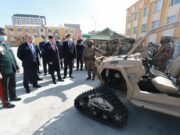 Ерөнхий сайд Л.Оюун-Эрдэнэ цэргийн техник, холбоо, мэдээлэлтэй танилцав oyunerdene-batlanhamgaalah-yam