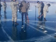 Хөвсгөл нуурт живсэн машин техникийг гаргана howsgol-nuur