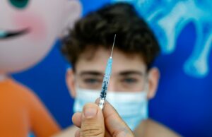 АНУ “Pfizer”-ийн вакциныг ӨСВӨР НАСНЫХАНД хэрэглэхийг ЗӨВШӨӨРӨВ Pfizer