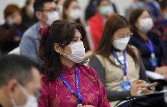 Нийслэлийн жижиг, дунд үйлдвэр, үйлчилгээ эрхлэгчдийн анхдугаар зөвлөгөөн болж байна